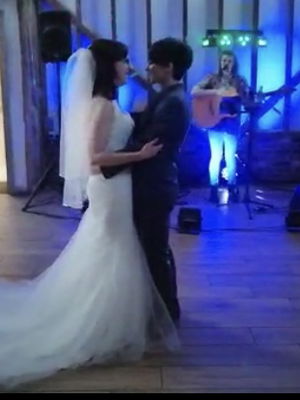 Event LJ Acoustic Singer/Guitarist London