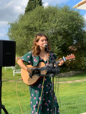 Event Isla Solo Singer/ Guitarist London