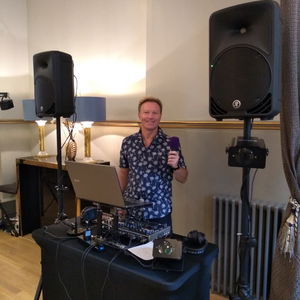 Steeve Mills Wedding DJ Wedding Wiltshire