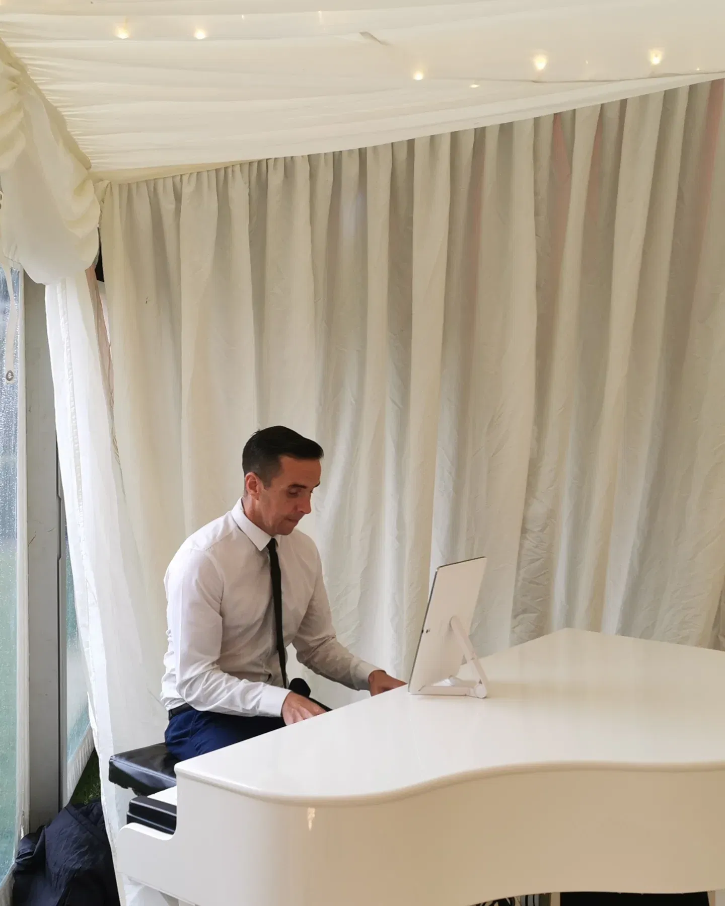 JB Piano Pianist Review Wedding Flintshire