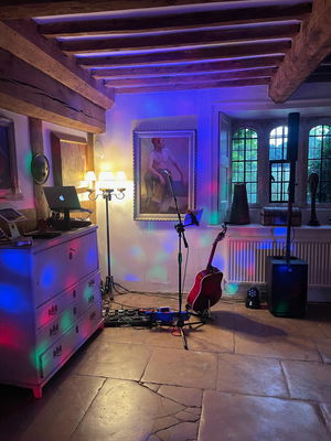 Event Jamie Vox Singer Guitarist Essex