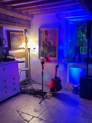 Event Jamie Vox Singer Guitarist Essex