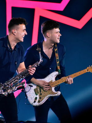 Event All Lit Up Function Band Maidstone, Kent