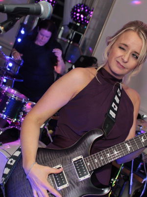 Event Happy Hour Function Band Kent