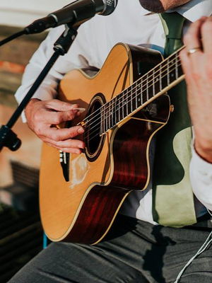 Event Owen H Solo Singer/ Guitarist Stoke on Trent, Staffordshire