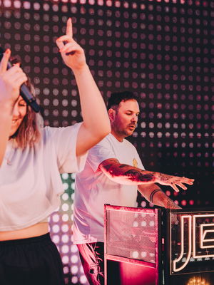 Event Sonic Paradise Pop and Dance Party Duo Oxfordshire