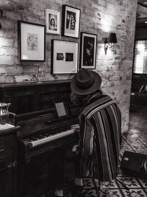 Event Russell Flynn Solo Singer, Pianist and Guitarist London