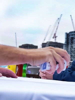 Event Jeremy Paul Close Up Magician West Sussex