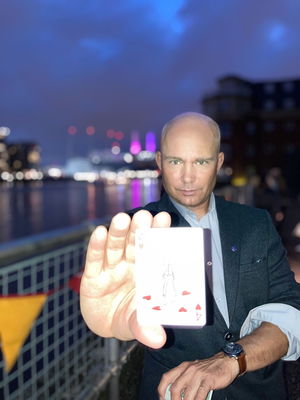 Event Jeremy Paul Close Up Magician West Sussex