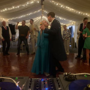 DJ KJF Party DJ Review Wedding Buckinghamshire