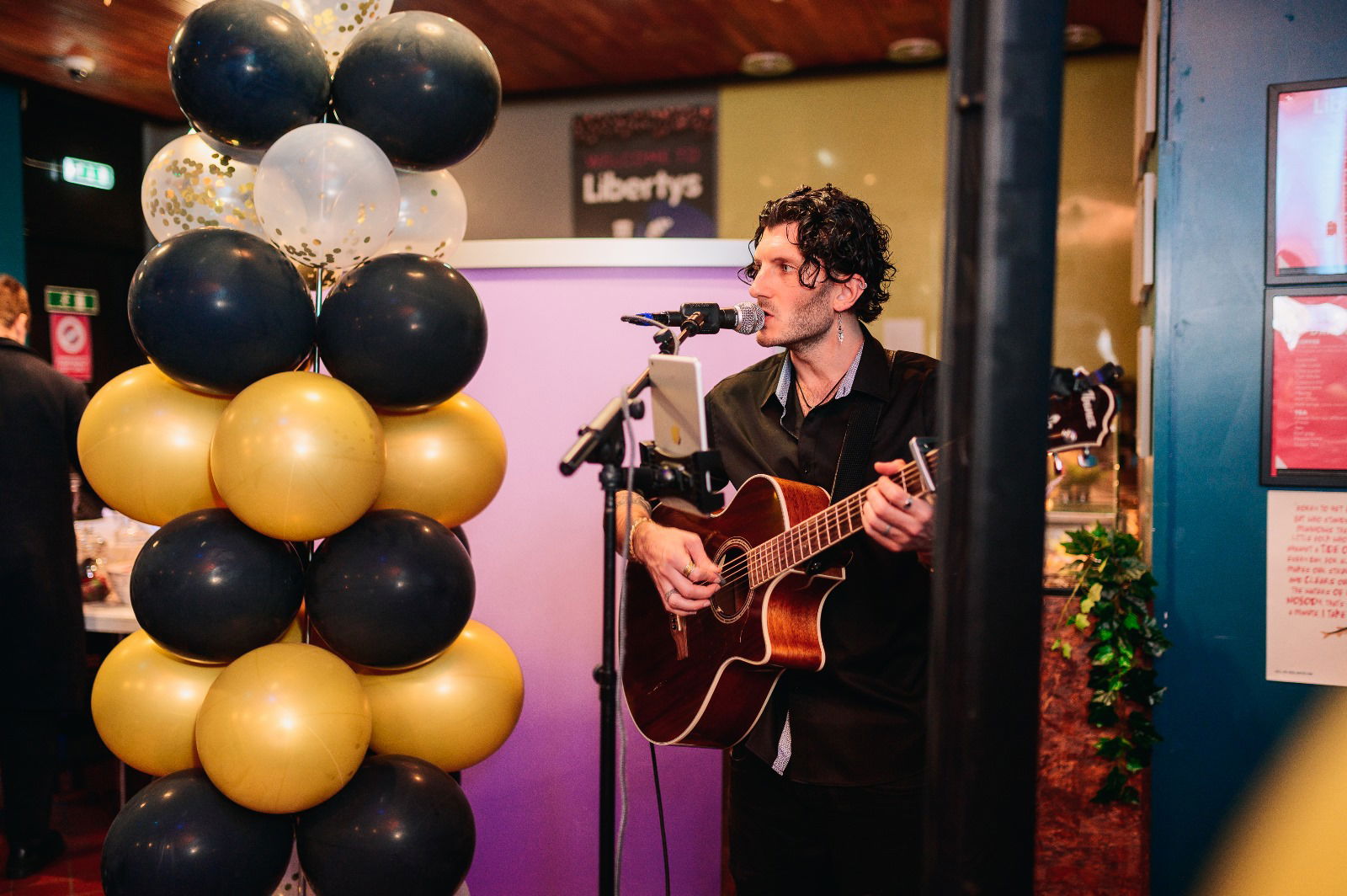 Matthew J Singer Guitarist Review Private Party Edinburgh