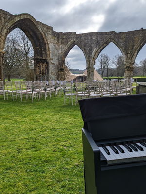 Event Finn McCool Pianist North Yorkshire