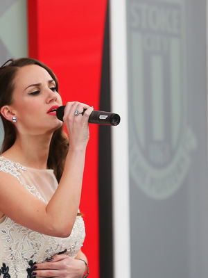 Event Louise Solo Singer Surrey