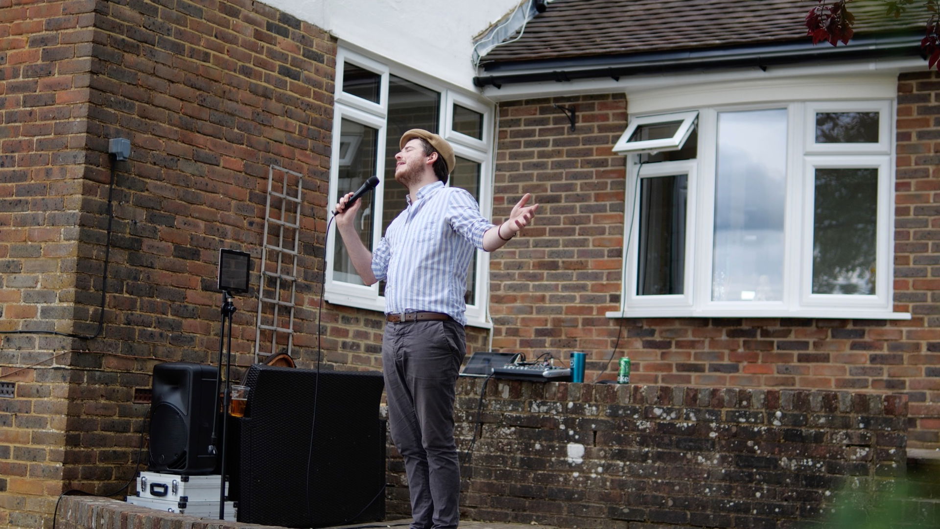 Tom Charles Singer Guitarist Review Private Party East Sussex