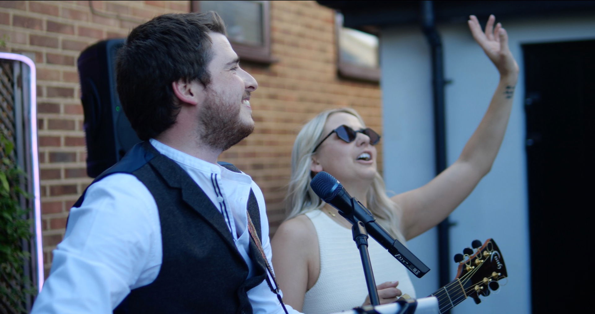 Tom Charles Singer Guitarist Review Private Party Kent