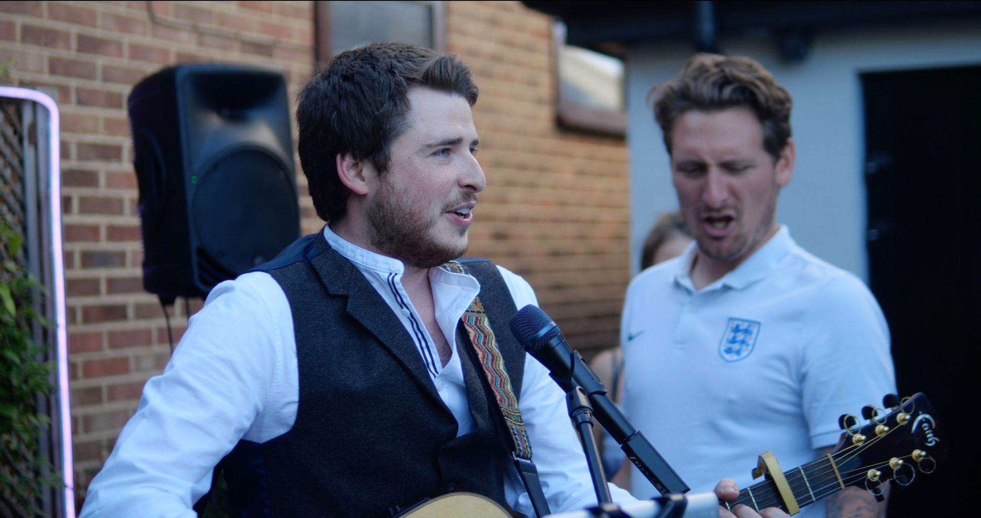 Tom Charles Singer Guitarist Review Private Party Kent