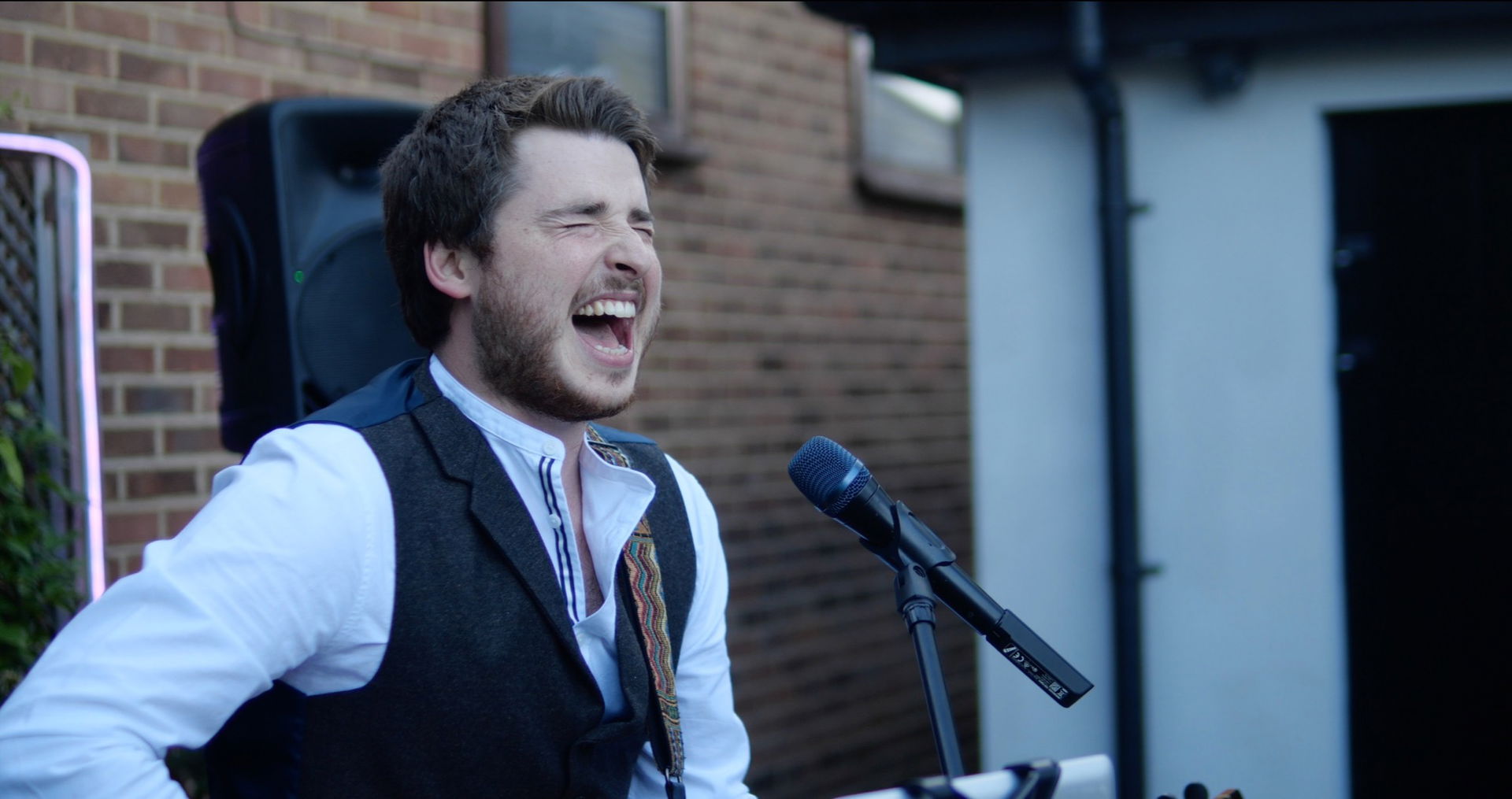 Tom Charles Singer Guitarist Review Private Party Kent