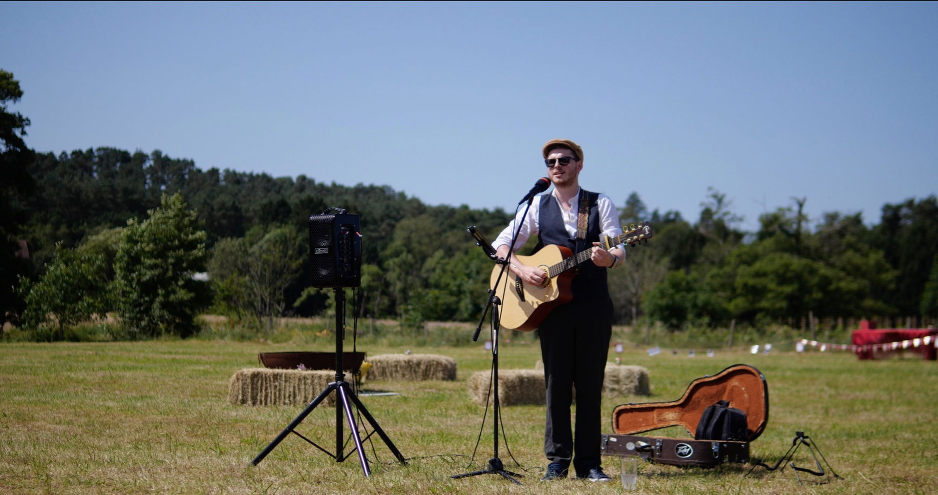 Tom Charles Singer Guitarist Review Wedding Surrey