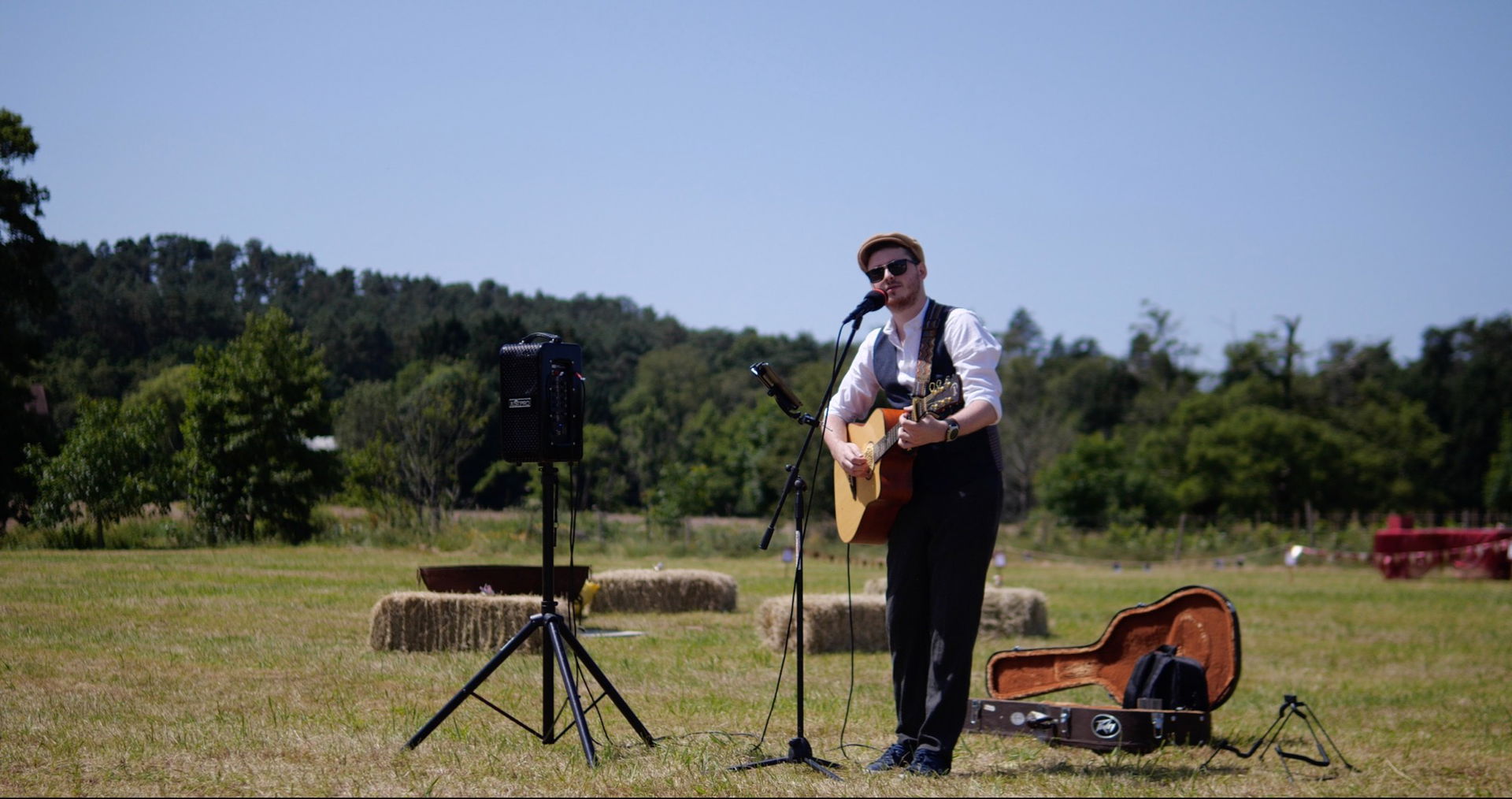 Tom Charles Singer Guitarist Review Wedding Surrey