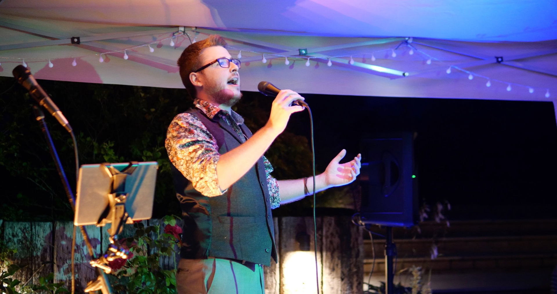 Tom Charles Singer Guitarist Review Private Party Buckinghamshire