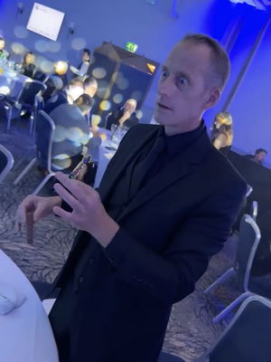 Event Close Up Magician Brett Magician West Midlands