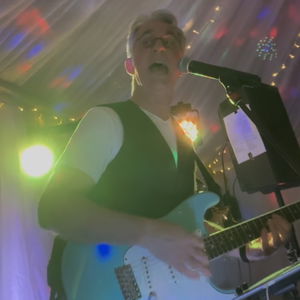 Mark Costello Solo Singer With Tracks Private Party Herefordshire