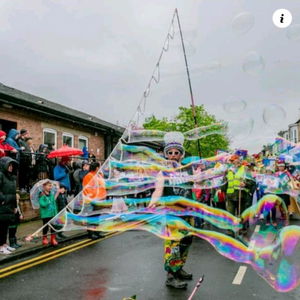 Luna Bubbles Childrens Entertainer Festival / Outdoor Event Durham