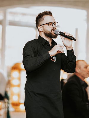 Event Surprise Surprise Singing Waiters Singing Waiter London