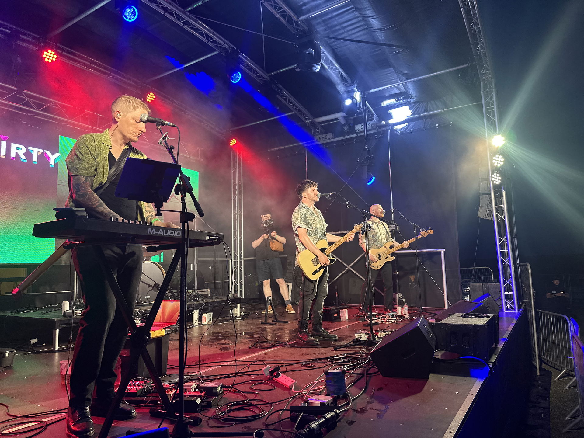 Dirty Weekend Function Band Review Festival / Outdoor Event Pembrokeshire