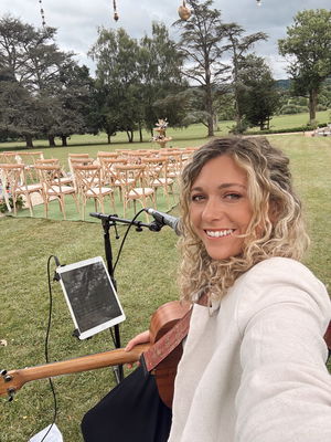 Event Kelly Barnes Solo Singer Guitarist Northamptonshire