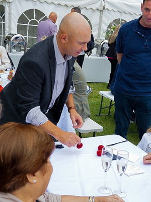 Event Jeremy Paul Close Up Magician West Sussex