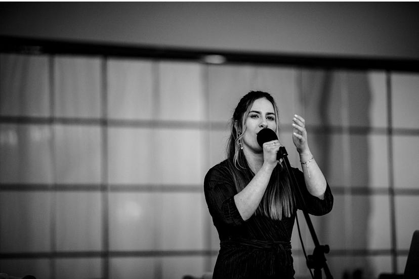 Lara Solo Singer With Tracks Review Wedding Northamptonshire