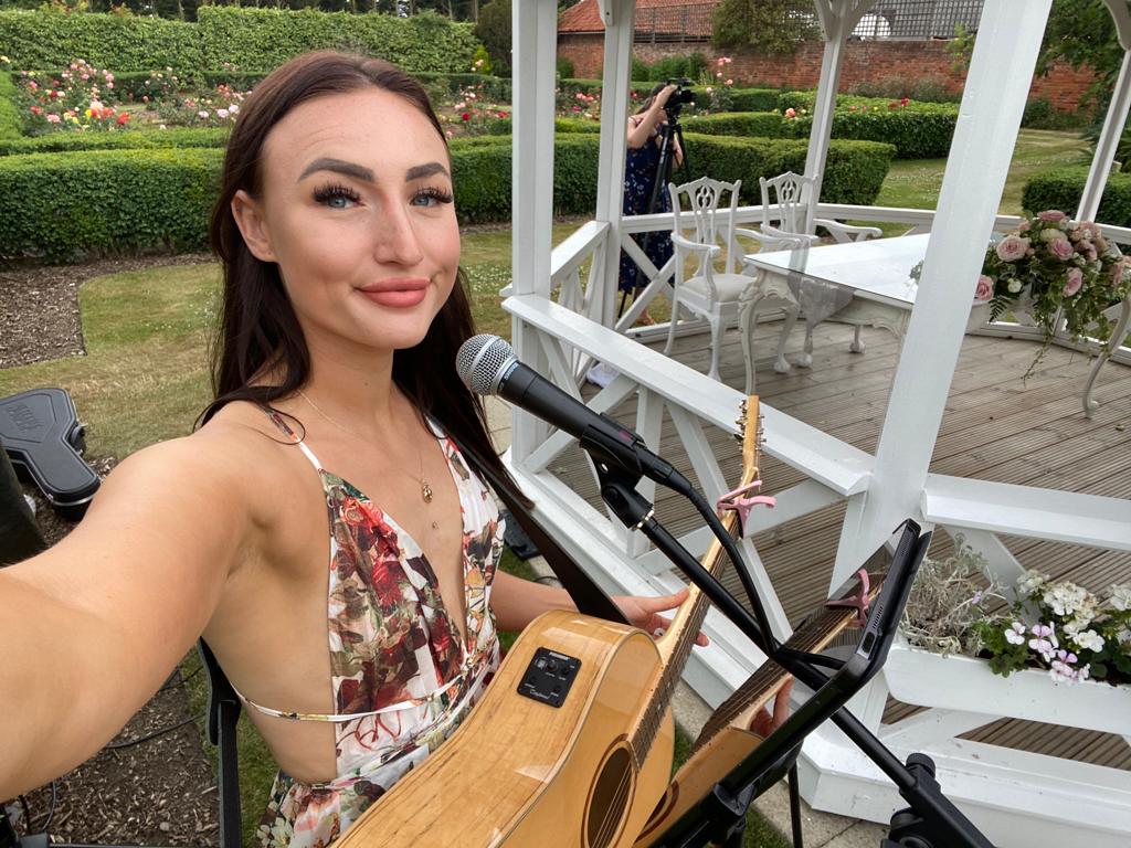 Bethany Amelia Singer Guitarist Review Wedding Essex