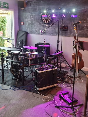 Event GLOW PARTY BAND Neon Party Duo Essex