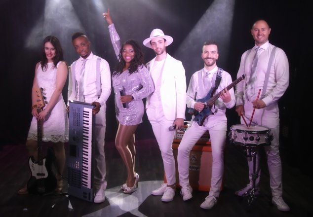 Promo Transcend Soul, Motown and Pop Party Band Surrey