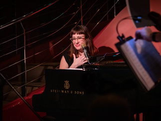 Promo Jazz With A Twist Jazz, Swing and Latin Singer Nottinghamshire