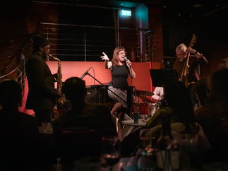 Promo Jazz With A Twist Jazz, Swing and Latin Singer Nottinghamshire