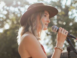 Promo Elle Music Solo Artist, Duo or Trio Hertfordshire