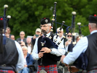 Promo Hunter Bagpiping Piper East Sussex