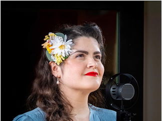 Promo Lily Belle Solo Singer With Tracks Bedfordshire