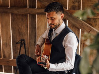 Promo Lloyd Rees Classical Guitarist Cardiff