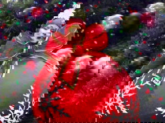 Promo Christmas Baubles Mix and Mingle Christmas Entertainers East Sussex