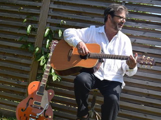 Promo Tim Hedley Solo Singer/ Guitarist Kent