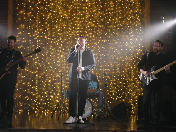 artists similar to Voeux