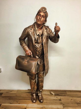 Promo Doctor and Nurse Living Statues  Leicestershire