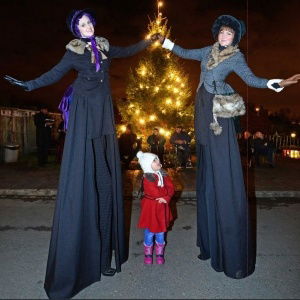 Promo Victorian Stilt Walkers  Leicestershire
