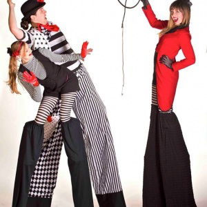 Promo Circus Stilt Walkers  Leicestershire