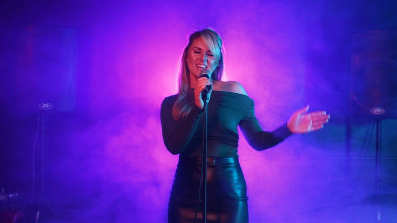 Promo Laura Davy Solo Artist, Duo or Trio Essex