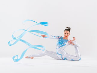 Promo Elite Rhythmic Gymnasts Circus Performer London