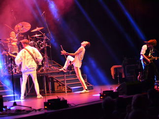 Promo (Queen) We Will Rock You Queen Tribute Band Staffordshire